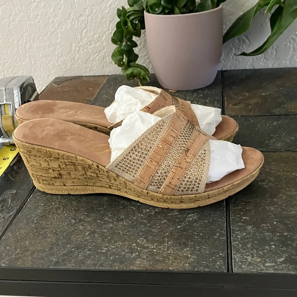 Onex‎ Style Blanche Wedge Slide Sandal in Cork & Neutral size 9 New -Rhinestones
